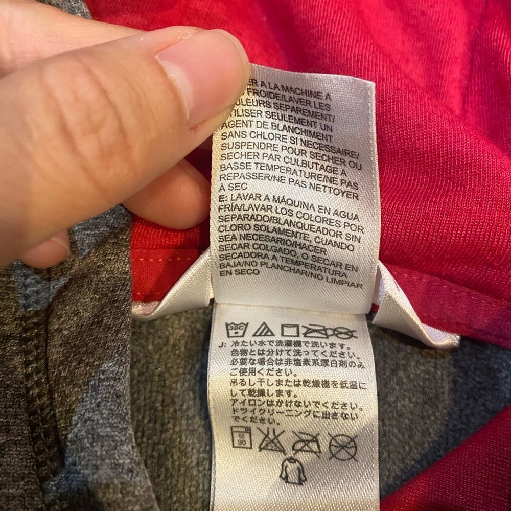 The North Face Women's Charcoal and Hot Pink Hoodie - Picture 5 of 7